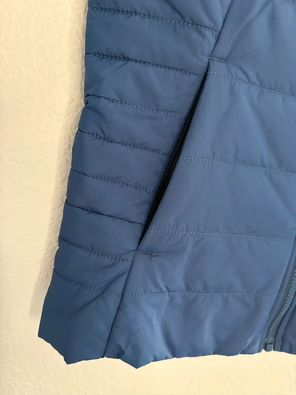 The North Face Blue Teal Puffer Vest Winter Girls Large 14/16